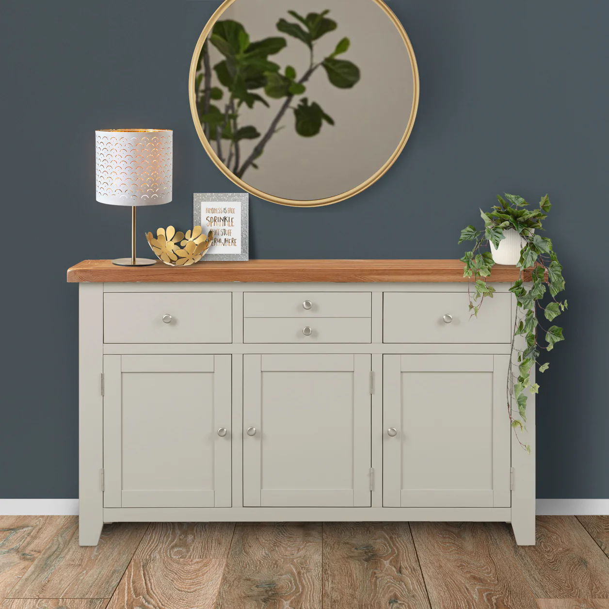 Cambridge Grey Painted Oak 3 Door 3 Drawer Sideboard - Image 6