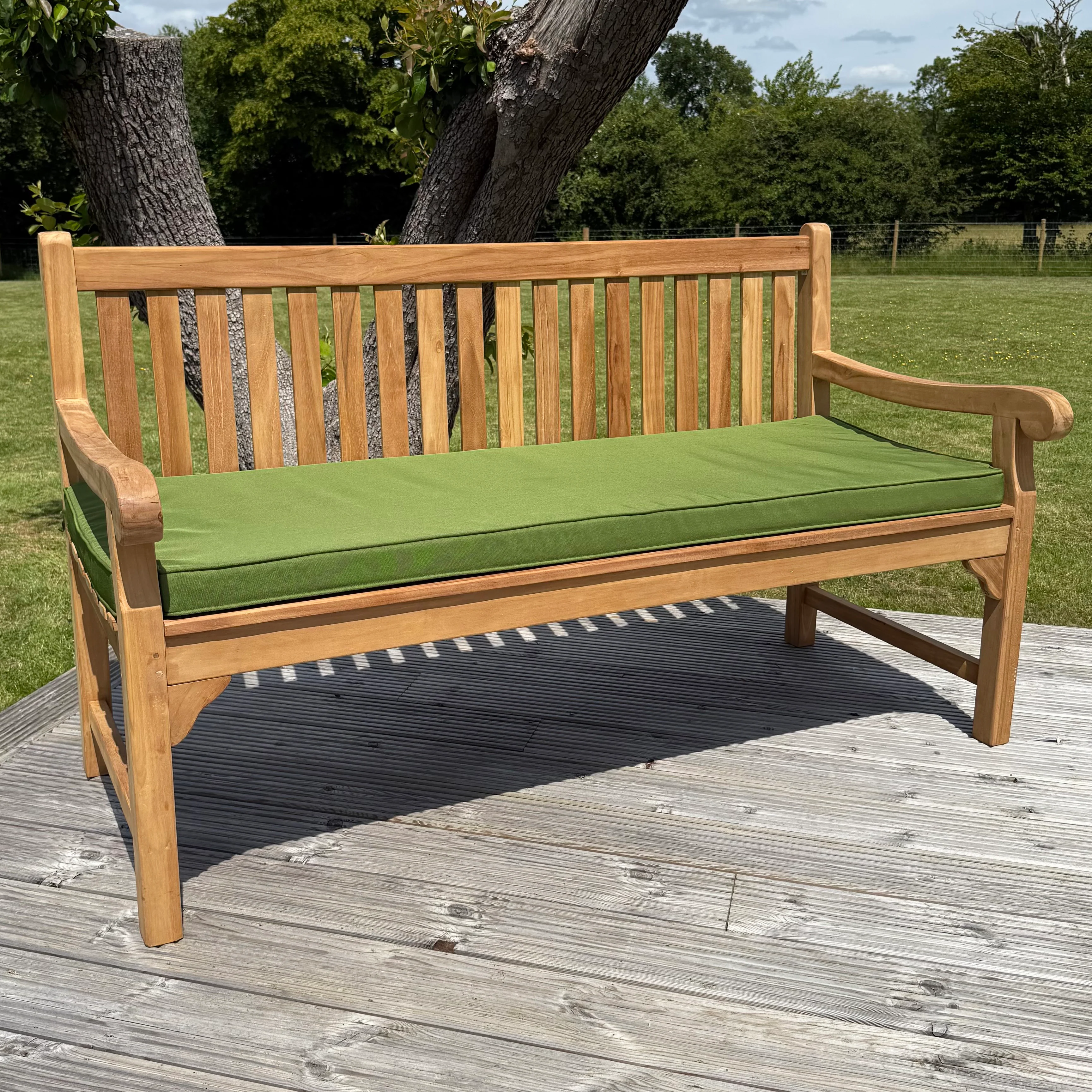 Hampton Large Teak Classic Garden Bench With Cushion